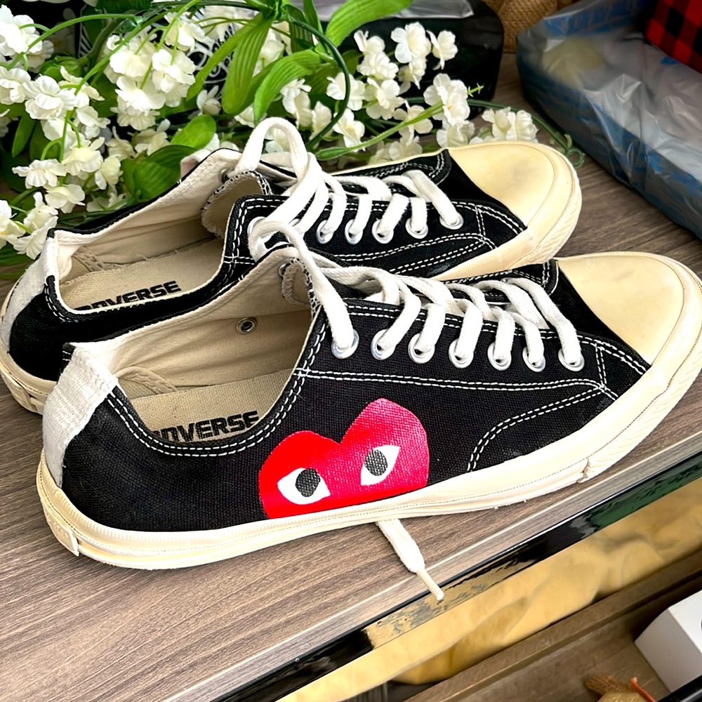 PLAY Comme des Garcons Converse